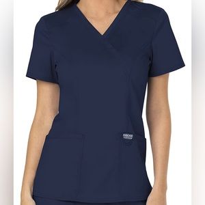 Cherokee workwear - women’s navy blue scrub top in size small